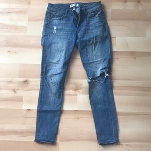 Super comfy blue jeans!